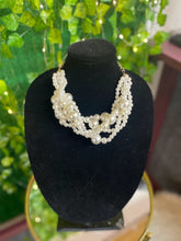 Load image into Gallery viewer, Short Twisted Pearl Necklace
